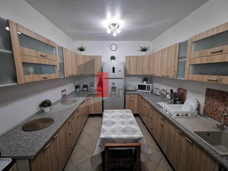 Bucurestii Noi, casa de inchiriat cu 3 camere, 0 comision.